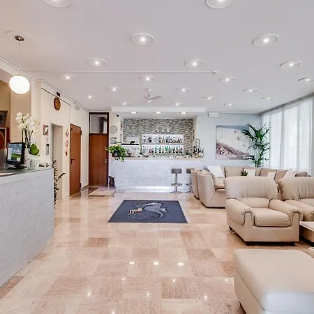 Silver Hotel 3*